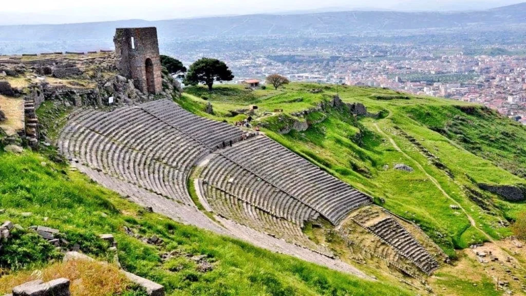 İzmir Bergama Antik Tiyatro